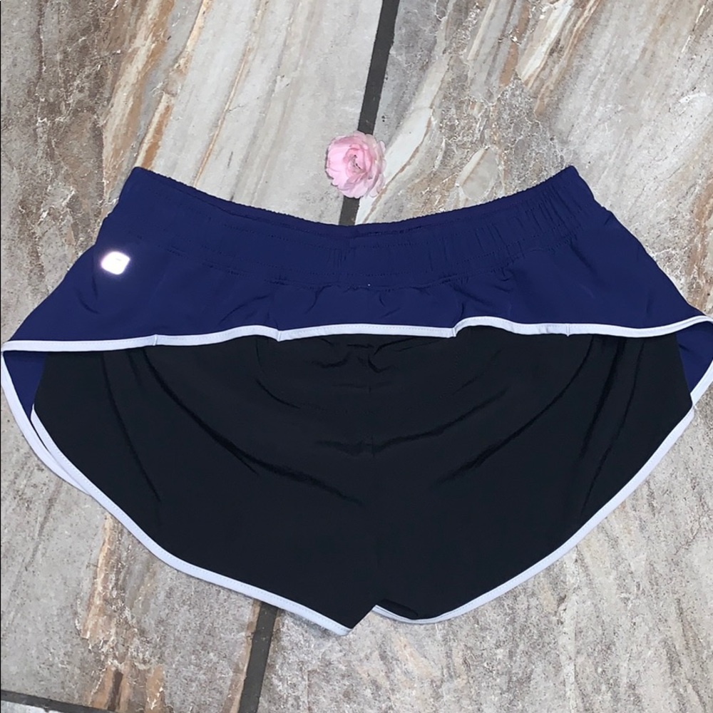 Navy Fabletics Shorts - Picture 3 of 11